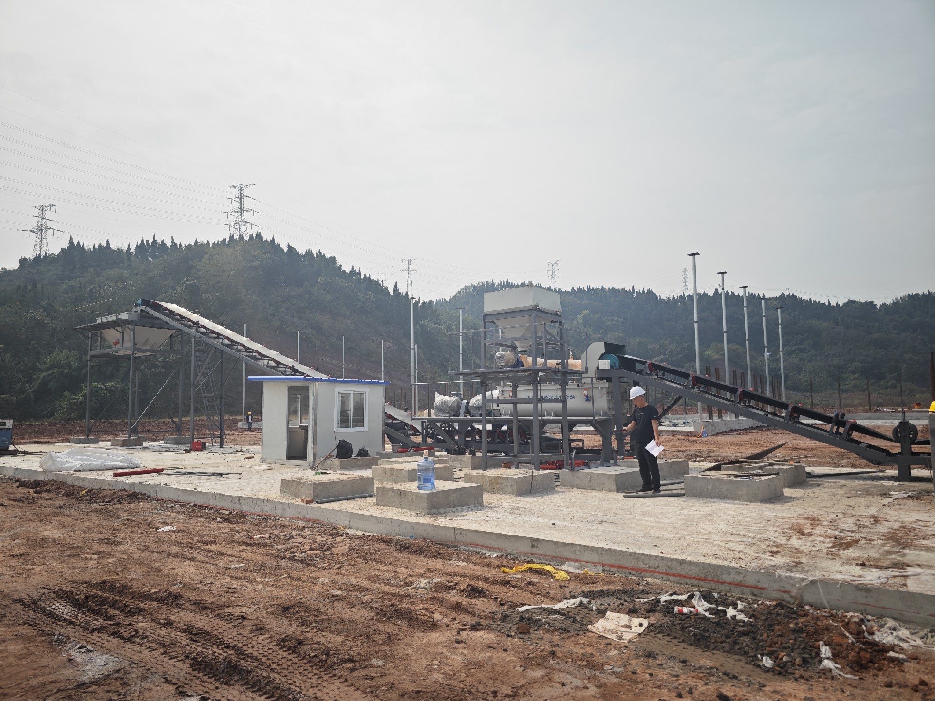 助力成达万高铁工程顺利完工 助力成达万高铁工程顺利完工